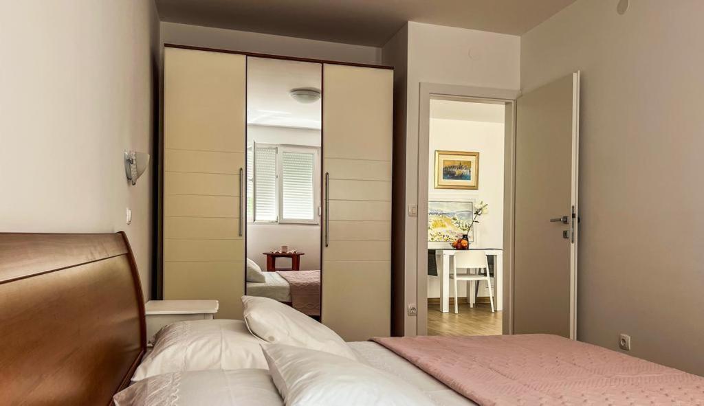 Ladovina Apartment Split Bagian luar foto